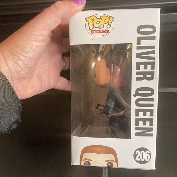 Funko Pop Oliver Queen from Arrow 206 - Picture 3 of 7